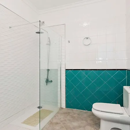 La - Sara Vacation Apartment