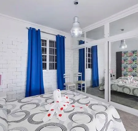 La - Sara Vacation Apartamento