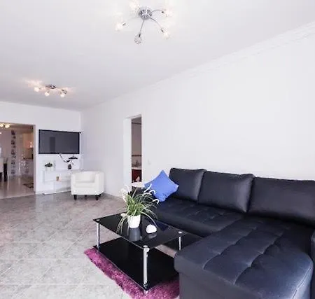La - Sara Vacation Apartamento *